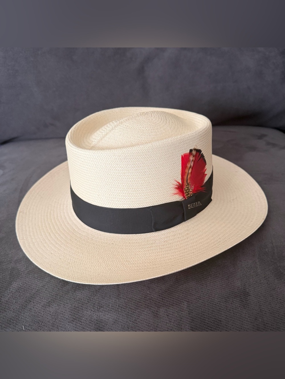 NWT Scala Genuine Panama Hat Made in Ecuador Fedora w/ Black Band & Red Feathers
